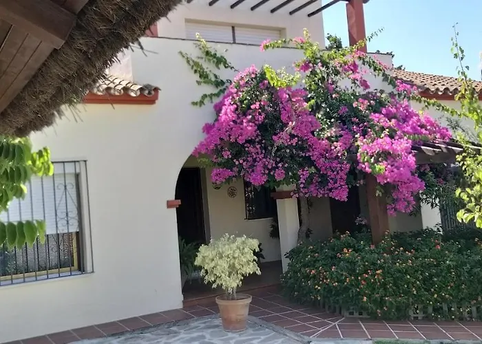 Casa Chalet Las Camelias